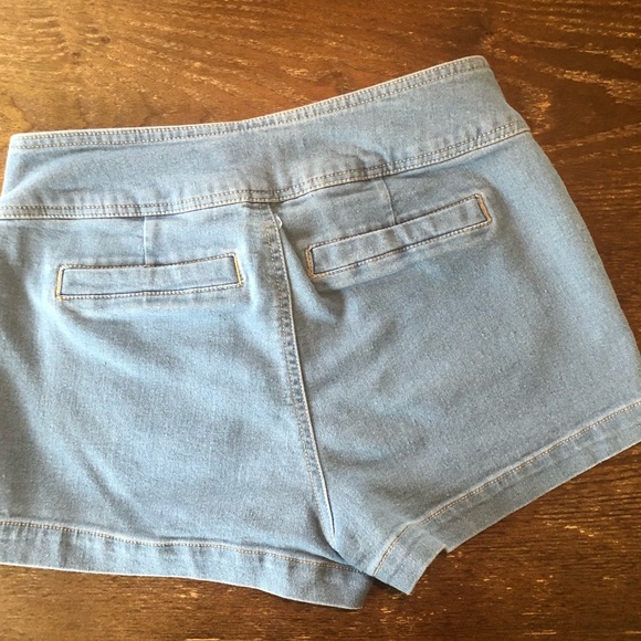 Cute Denim Shorts - Picture 2 of 3